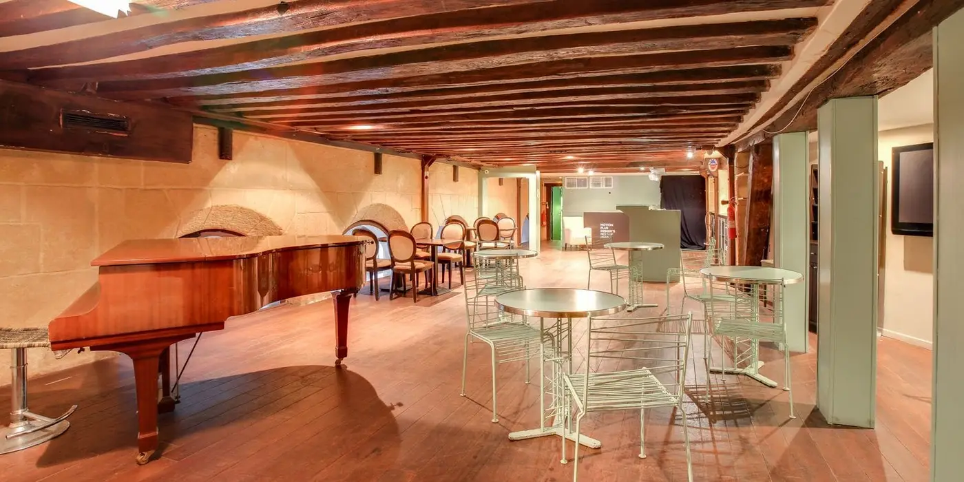 Le Café de Véronique, lieu atypique, Paris 10e, jusqu'à 90 personnes — photo 2